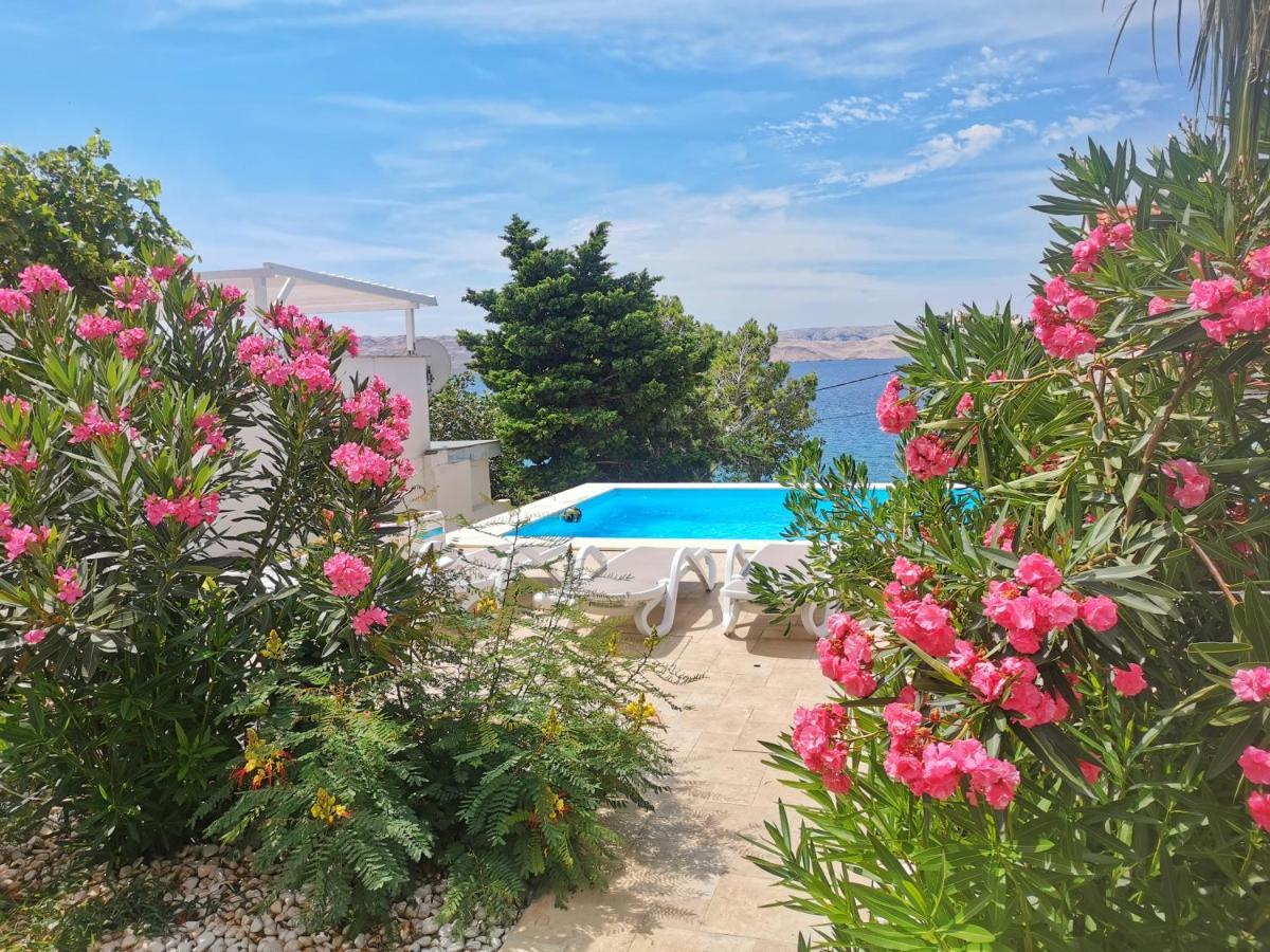 Beachfront Apartments Anita With Pool Karlobag Esterno foto