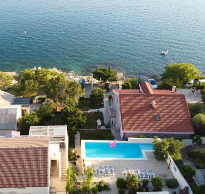 Beachfront Apartments Anita With Pool Karlobag Esterno foto