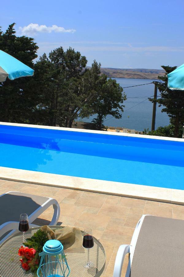 Beachfront Apartments Anita With Pool Karlobag Esterno foto