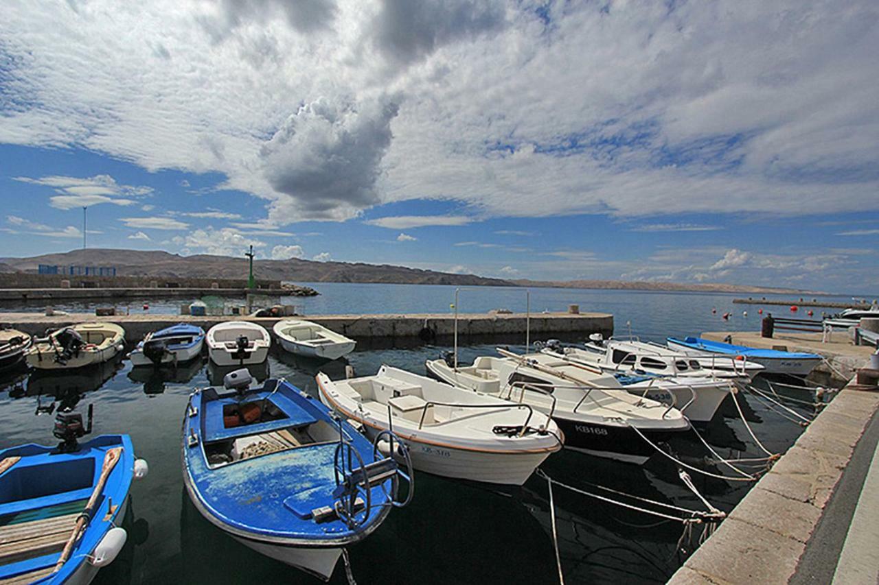 Beachfront Apartments Anita With Pool Karlobag Esterno foto