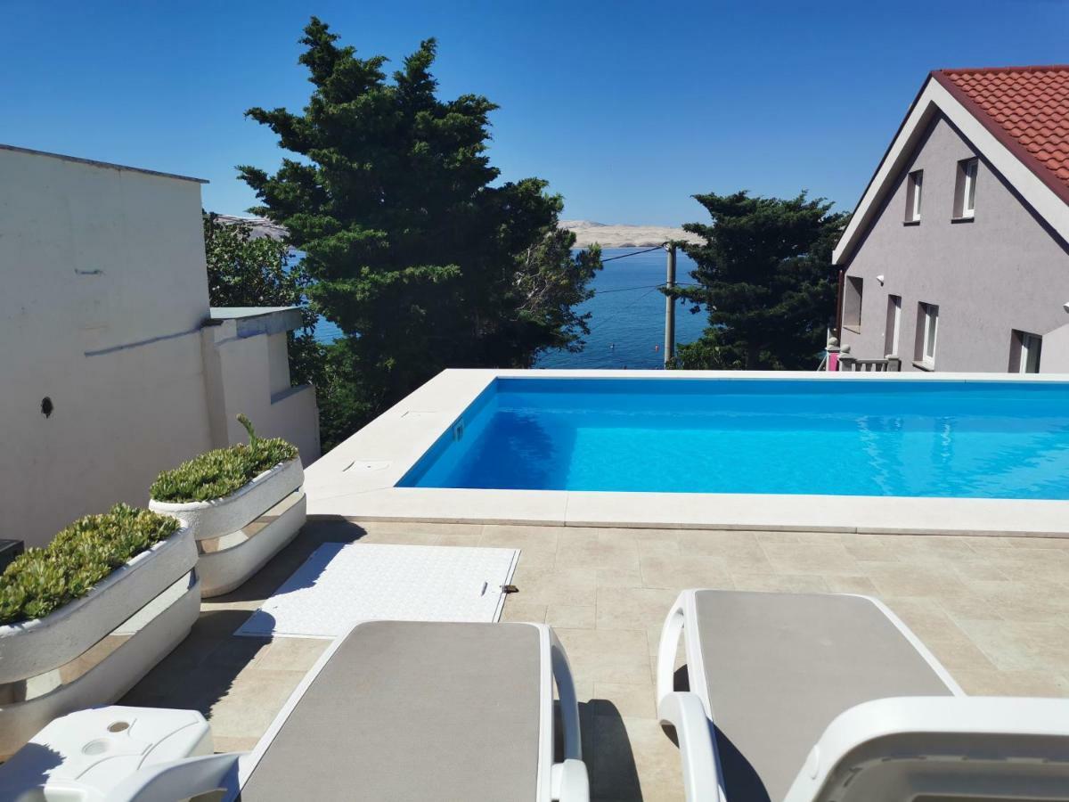 Beachfront Apartments Anita With Pool Karlobag Esterno foto