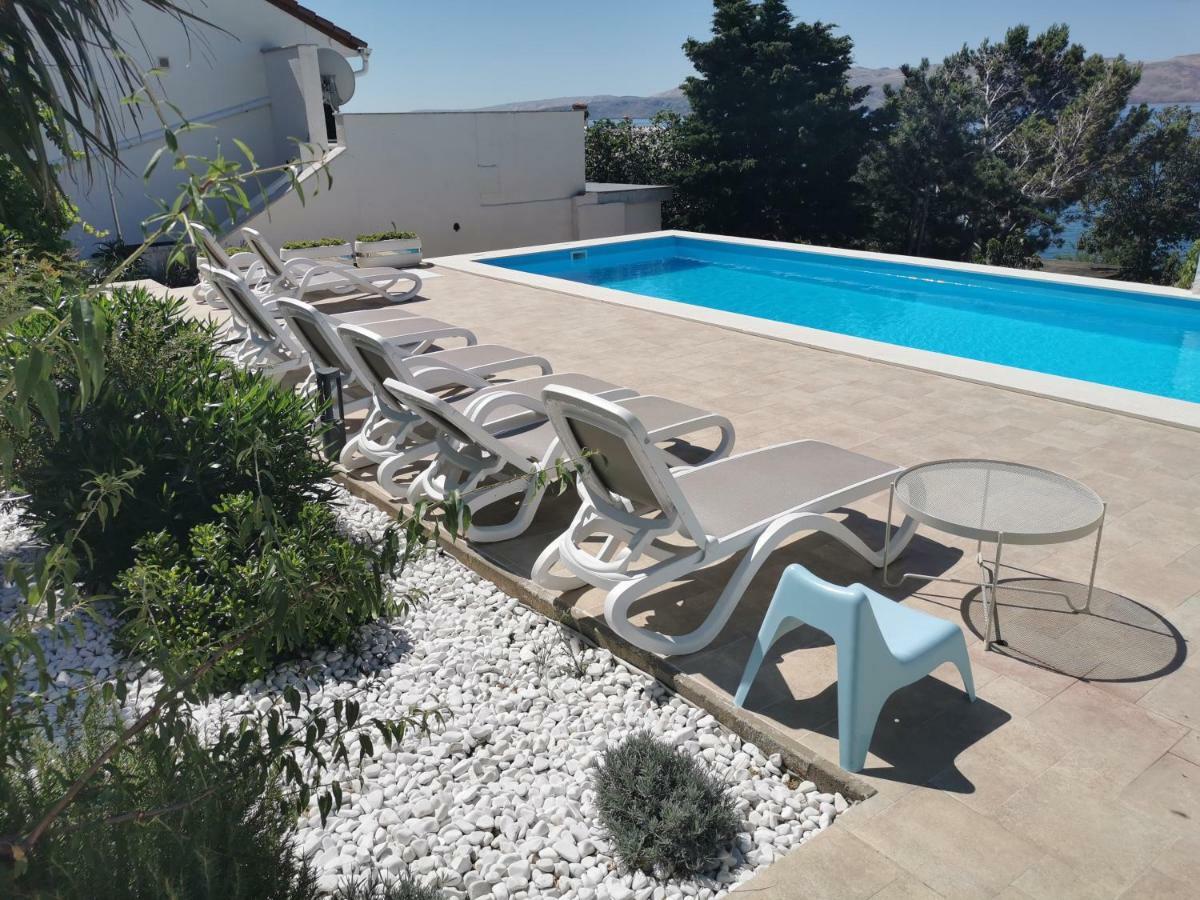 Beachfront Apartments Anita With Pool Karlobag Esterno foto